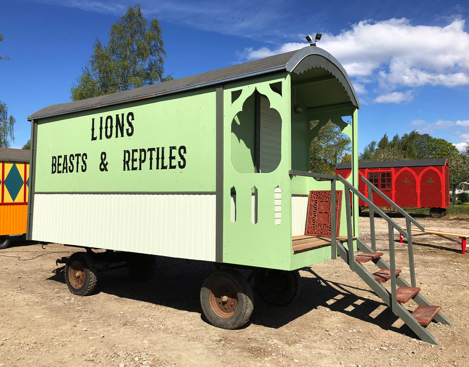 the lion tamer's wagon